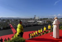 Число католиків у світі зростає, а покликання зменшуються